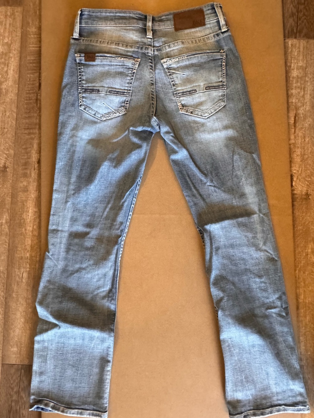 Men's BKE Jake Straight leg Light Blue Washed Jeans - Picture 2 of 3